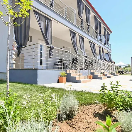 Aigli Garden Getaway, Escape Close To