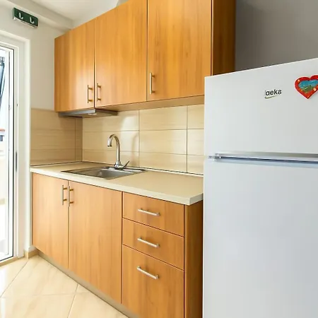 Aigli Garden Getaway, Escape Close To Apartmán Vrasná