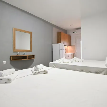公寓 Aigli Garden Getaway, Escape Close To 弗拉斯纳