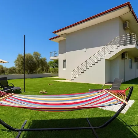 Aigli Garden Getaway, Escape Close To Vrasná