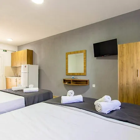 Aigli Garden Getaway, Escape Close To