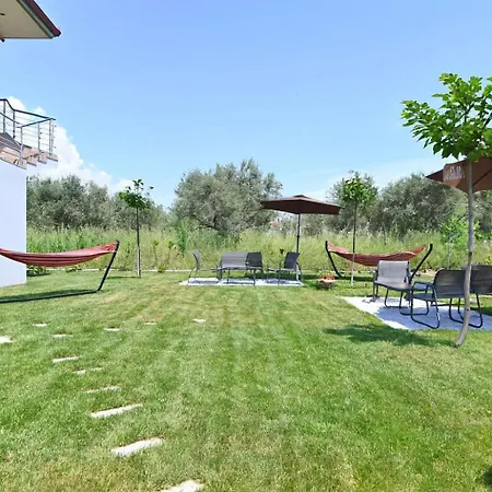 Aigli Garden Getaway, Escape Close To Apartmán Vrasná