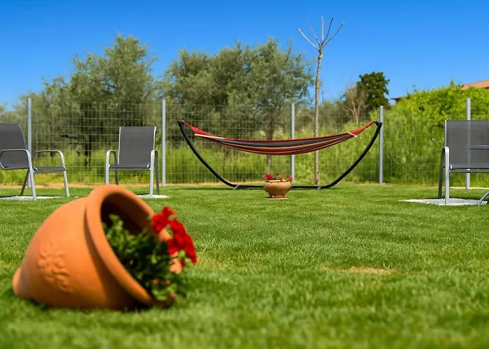 Aigli Garden Getaway, Escape Close To Lejlighed *
