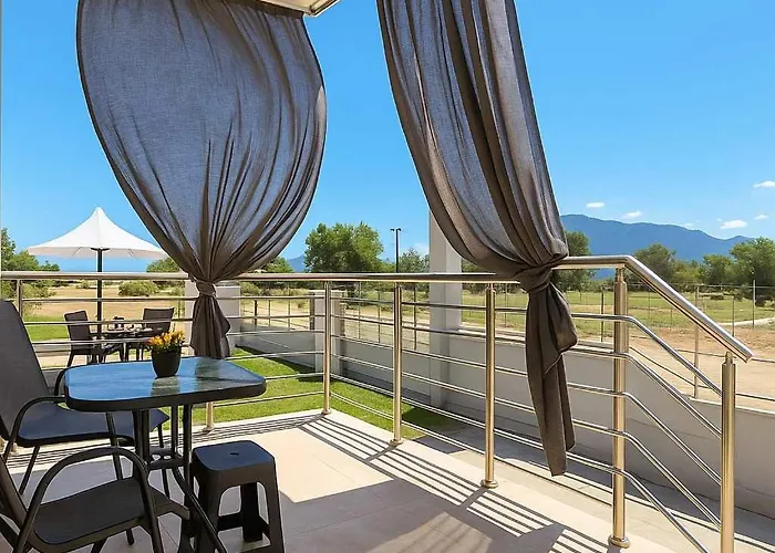 Aigli Garden Getaway, Escape Close To Lejlighed *