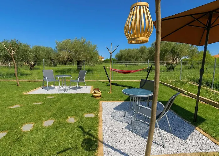 Aigli Garden Getaway, Escape Close To